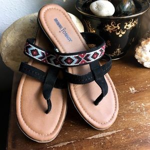 Minnetonka black leather embroidered sandals 7